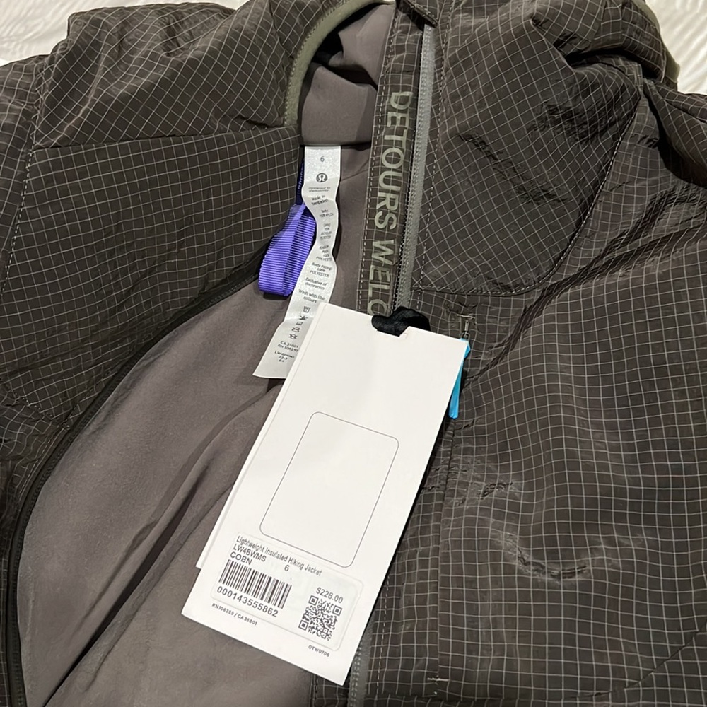 Lululemon jacket - Picture 7 of 7